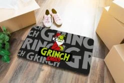 Fußmatte - Grinch Xmas - V2 -Geschenke Tassen Store bild fussmatte grinch xmas v2 604622