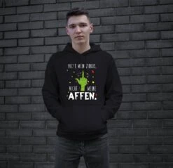 Hoodie - Grinch - Nicht Mein Zirkus, Nicht Meine Affen. (Mittelfinger) -Geschenke Tassen Store bild hoodie grinch nicht mein zirkus nicht meine affen mittelfinger 761519