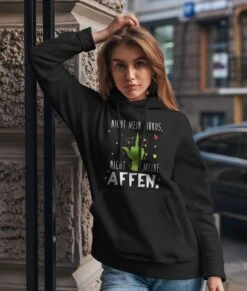 Hoodie - Grinch - Nicht Mein Zirkus, Nicht Meine Affen. (Mittelfinger) -Geschenke Tassen Store bild hoodie grinch nicht mein zirkus nicht meine affen mittelfinger 829153