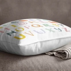 Kissen - Alphabet (bunt) -Geschenke Tassen Store bild kissen alphabet bunt 659318