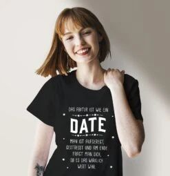 T-Shirt Damen - Das Abitur Ist Wie Ein Date -Geschenke Tassen Store bild t shirt damen das abitur ist wie ein date 398458