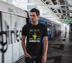 T-Shirt Herren - Grinch - Was Für Ein Wunderschöner Scheisstag. (Mittelfinger) -Geschenke Tassen Store bild t shirt herren grinch was fur ein wunderschoner scheisstag mittelfinger 956347