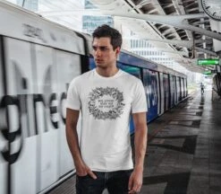 T-Shirt Herren - Was Stimmt Denn Mit Dir Nicht? - Skull Statement -Geschenke Tassen Store bild t shirt herren was stimmt denn mit dir nicht skull statement 750117