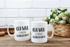 Tasse - Geh Weg Du Unnötiger Sozialkontakt! - Pure Statement -Geschenke Tassen Store bild tasse geh weg du unnotiger sozialkontakt pure statement 382045