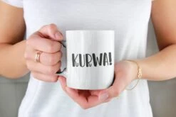 Tasse - Kurwa! - Pure Statement -Geschenke Tassen Store bild tasse kurwa pure statement 204232
