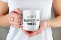 Tasse - Was Für Ein Wunderschöner Scheißtag. - Pure Statement -Geschenke Tassen Store bild tasse was fur ein wunderschoner scheisstag pure statement 441406